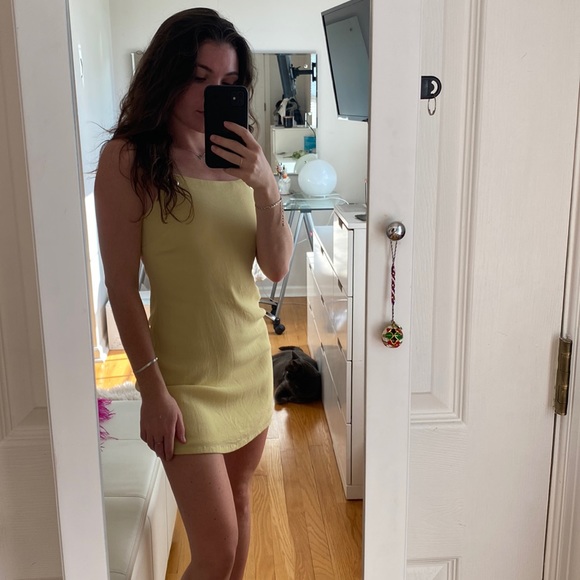 Urban Outfitters pastel yellow open back mini dress - Picture 3 of 5